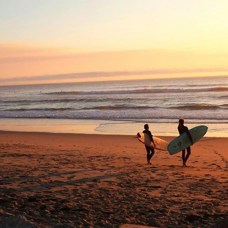 Central Atlantic Beach Guesthouse Costa de Caparica Buitenkant foto
