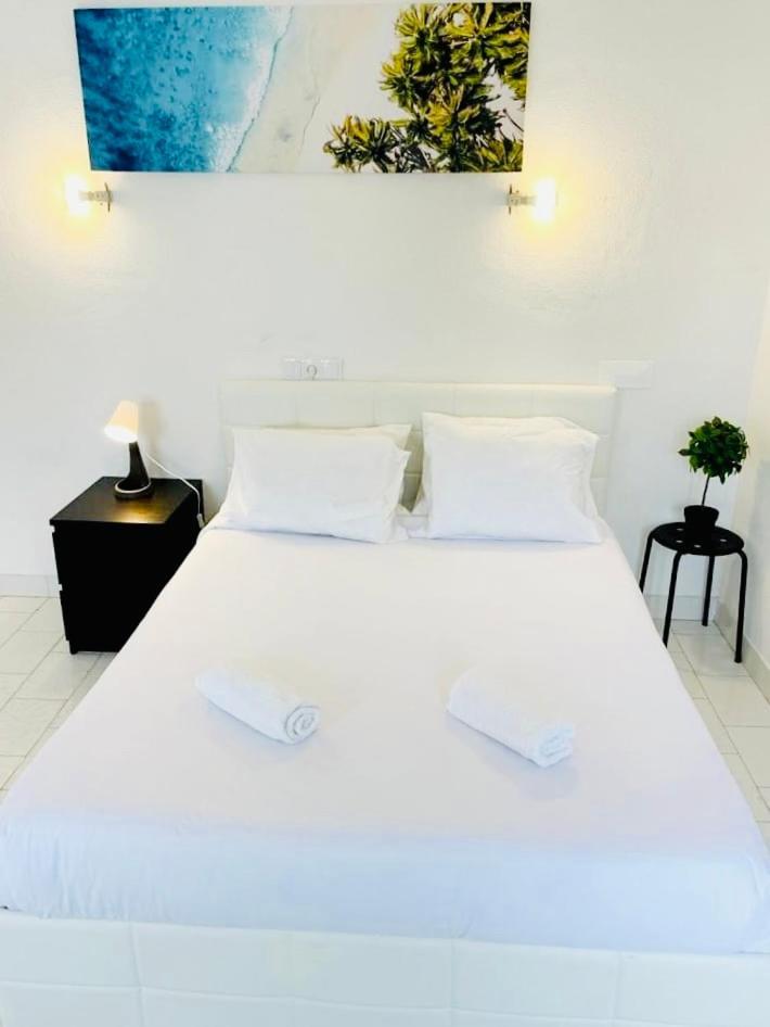 Central Atlantic Beach Guesthouse Costa de Caparica Buitenkant foto